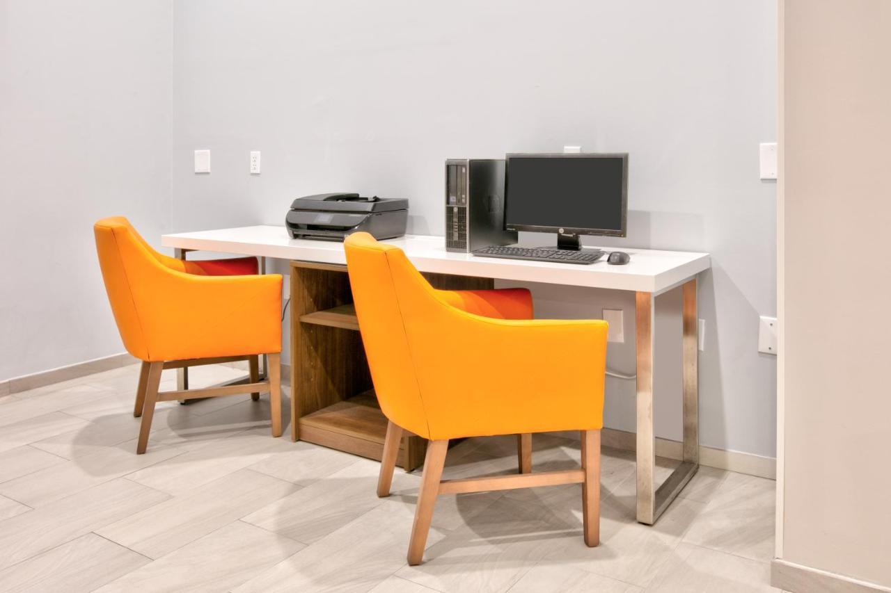 Holiday Inn Express & Suites North Dallas At Preston By Ihg Luaran gambar