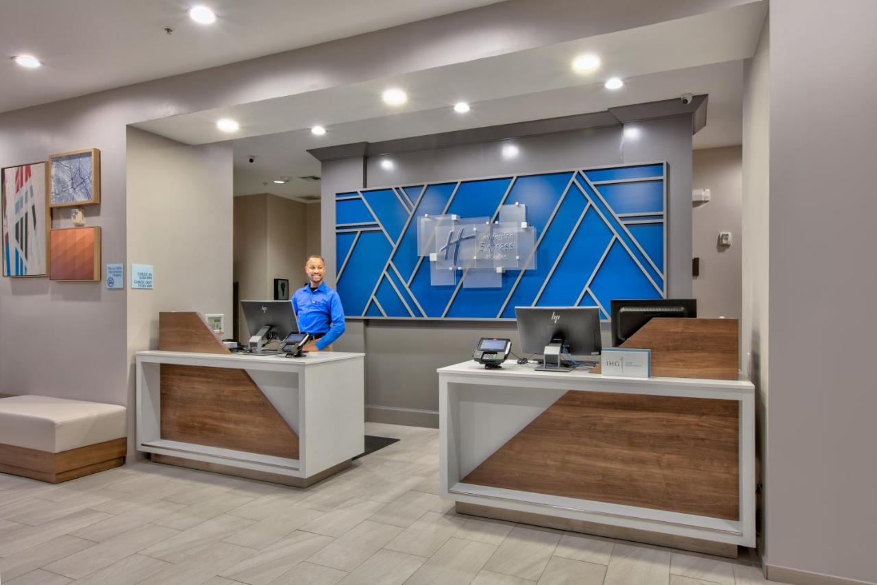 Holiday Inn Express & Suites North Dallas At Preston By Ihg Luaran gambar
