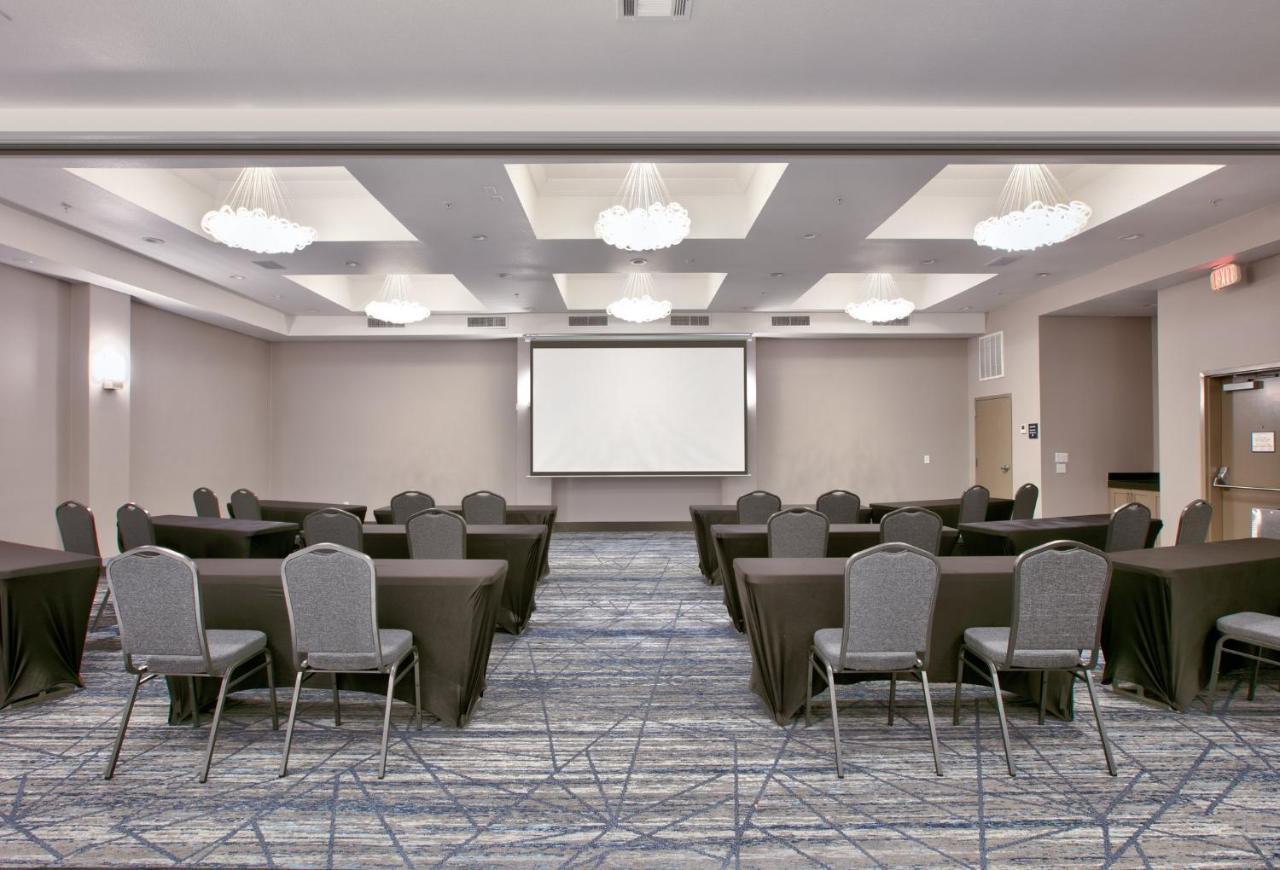 Holiday Inn Express & Suites North Dallas At Preston By Ihg Luaran gambar